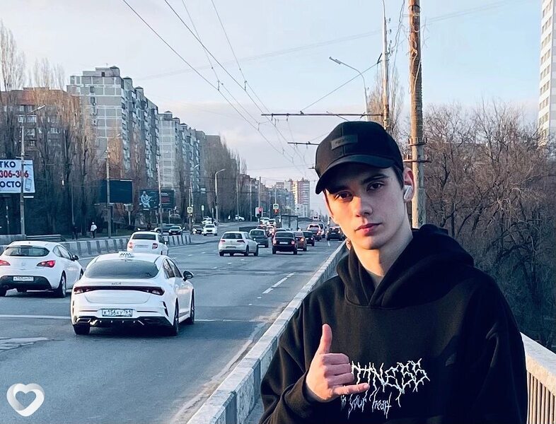 Иван, 24, Евпатории — анкета №2688482