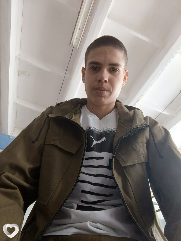 Вадим, 19, Барнауле — анкета №2689103