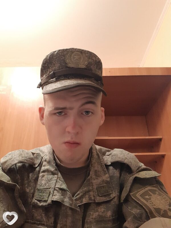 Денис, 24, Барнауле — анкета №2689771