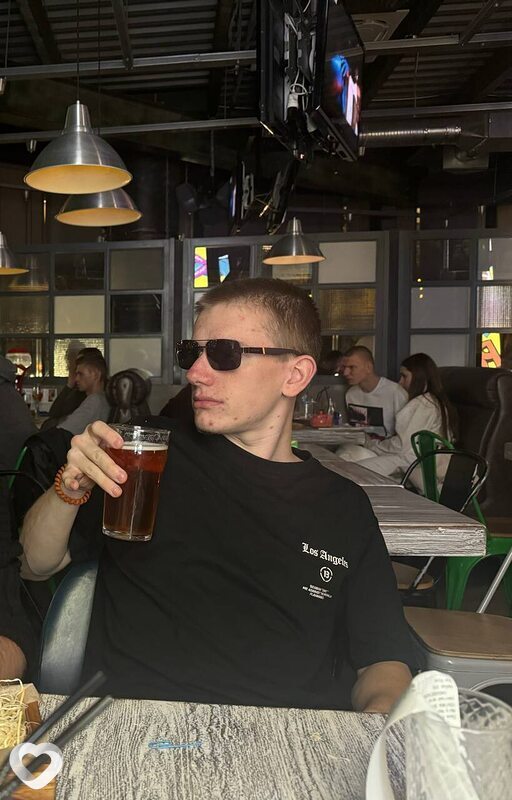 Артём, 21, Санкт-Петербурге — анкета №2690281