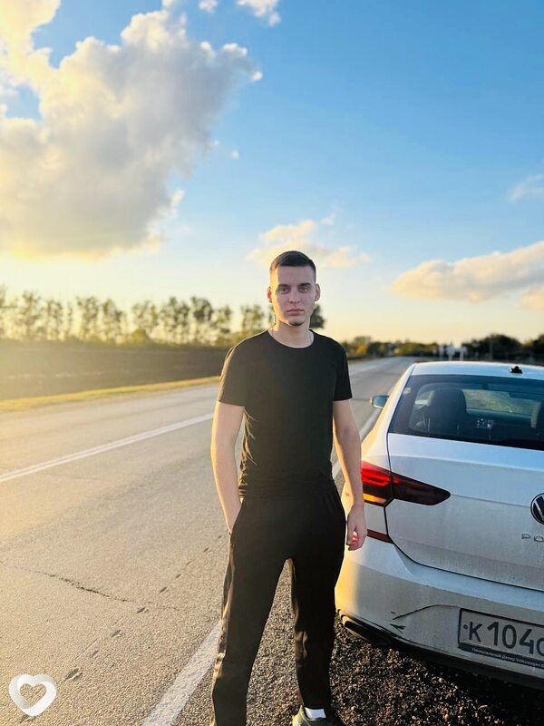 Артем, 21, Новочеркасске — анкета №2689931