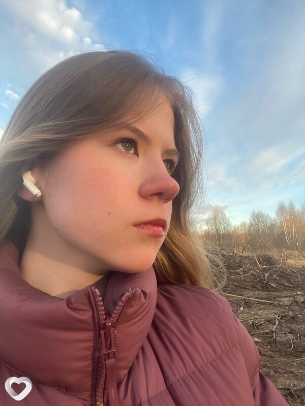 Оля, 19, Москве — анкета №2690210