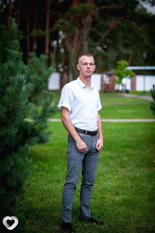 Артём, 23, Слониме — анкета №2690056