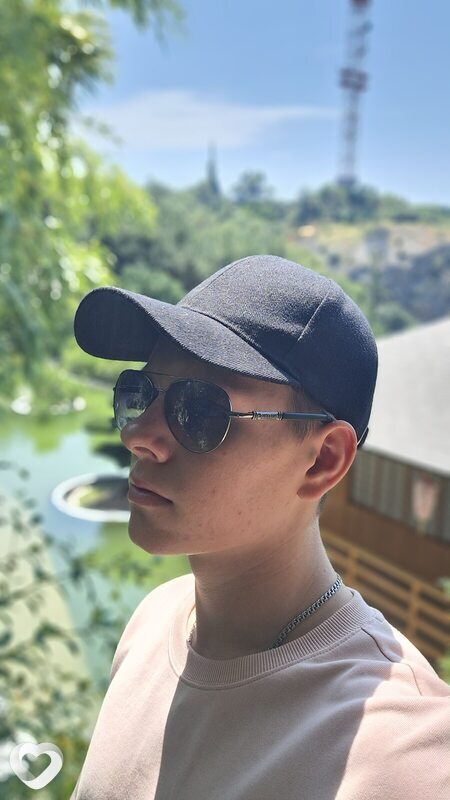 Володя, 19, Донецке — анкета №2690371