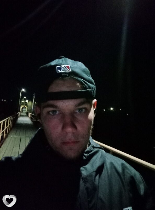 Дмитрий, 19, Южноуральске — анкета №2691328