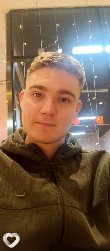 Дима, 22, Черногорске — анкета №2691679