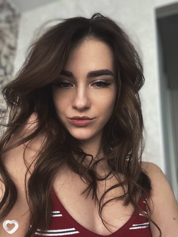 Милана, 23, Барнауле — анкета №2693784
