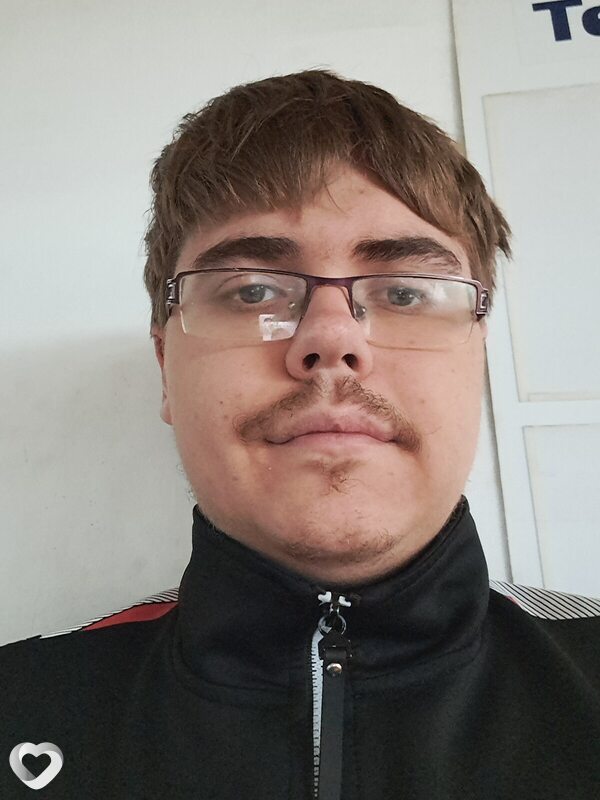 Вадим, 22, Барнауле — анкета №2694678