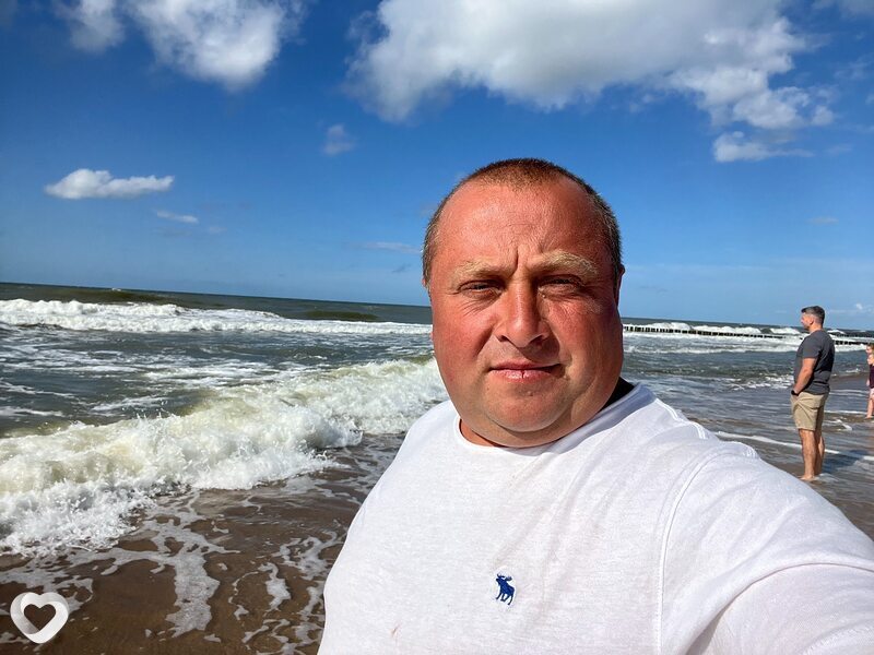 Vasyl, Радом
