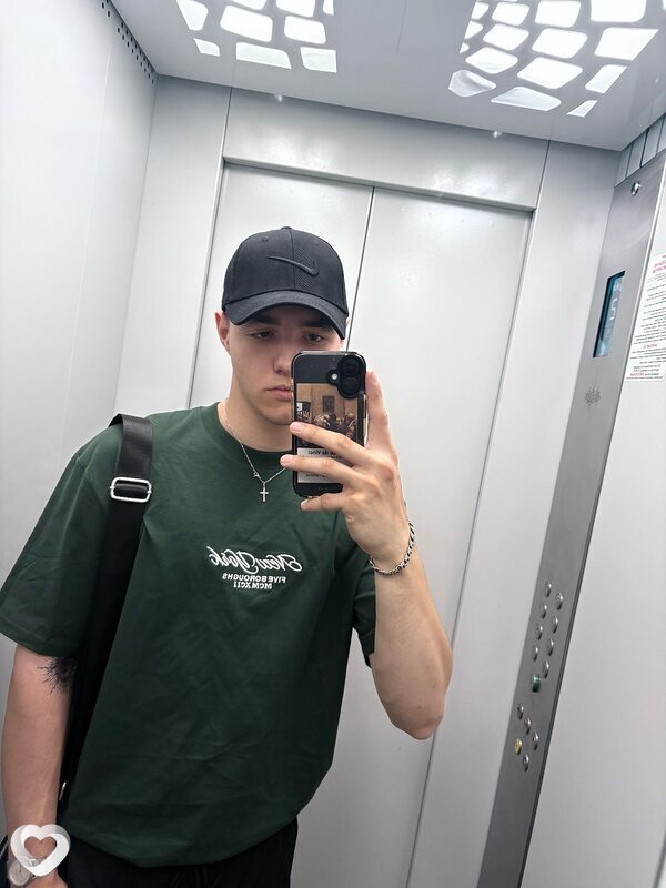 Владимир, 22, Волжском — анкета №2695089