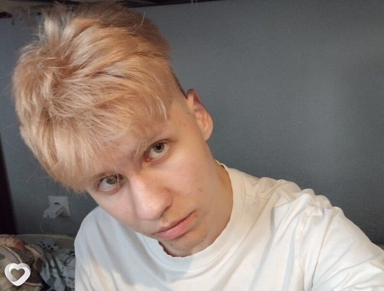 Денис, 20, Краснодаре — анкета №2695098