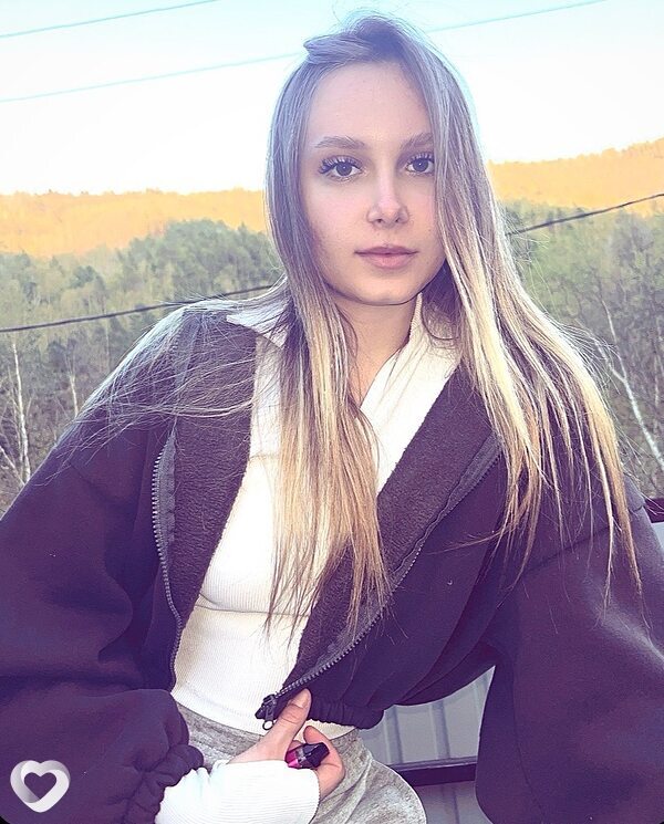 Larisa, 20, Иркутске — анкета №2694989