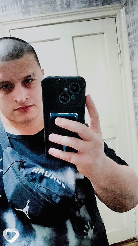 Александр, 27, Новозыбкове — анкета №2695406