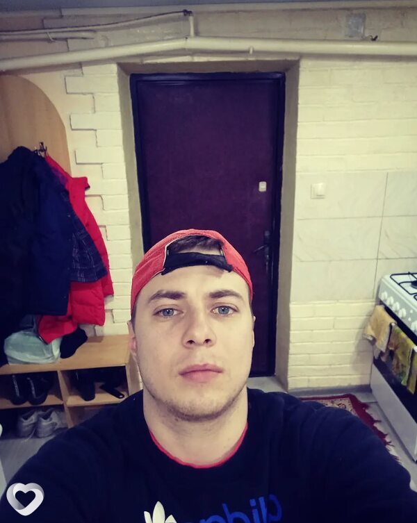 Алекс, 27, Буда-Кошелеве — анкета №2695664