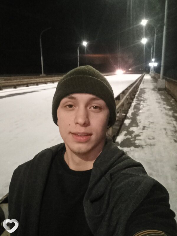 Кирилл, 21, Бобруйске — анкета №2696066