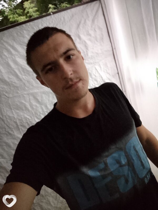 Dima, 22, Уссурийске — анкета №2696938