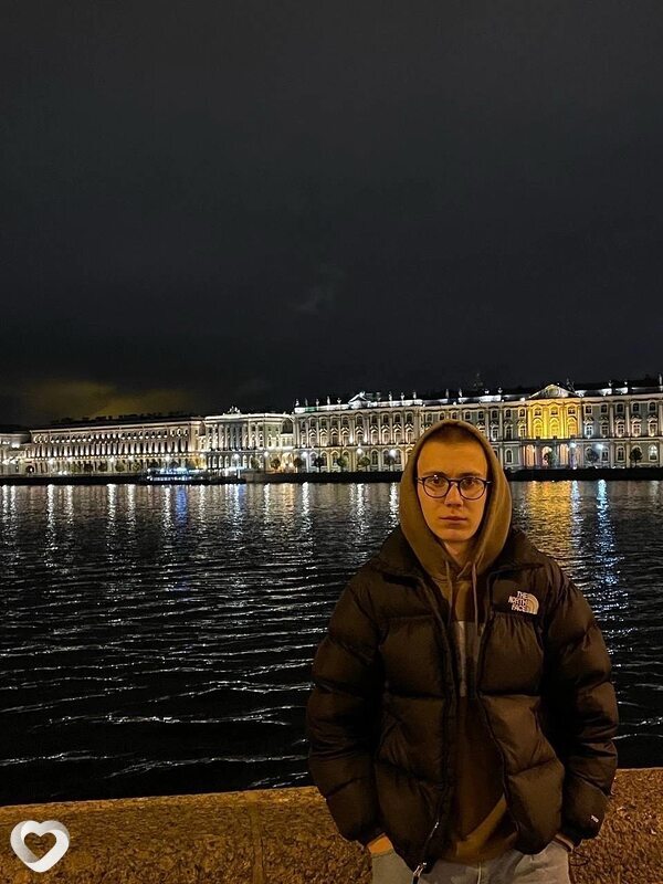 Денис, 21, Москве — анкета №2696926
