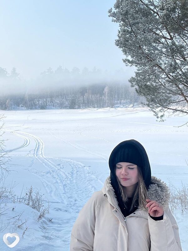 Елизавета, 19, Томске — анкета №2697345
