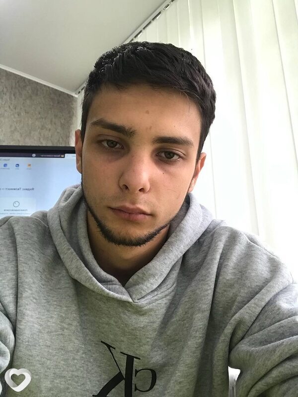Влад, 21, Стаханове — анкета №2697485