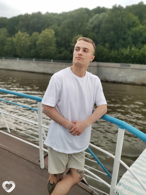 Николай, 22, Москве — анкета №2697604