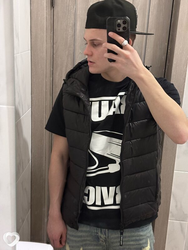 Максим, 25, Волгограде — анкета №2697802