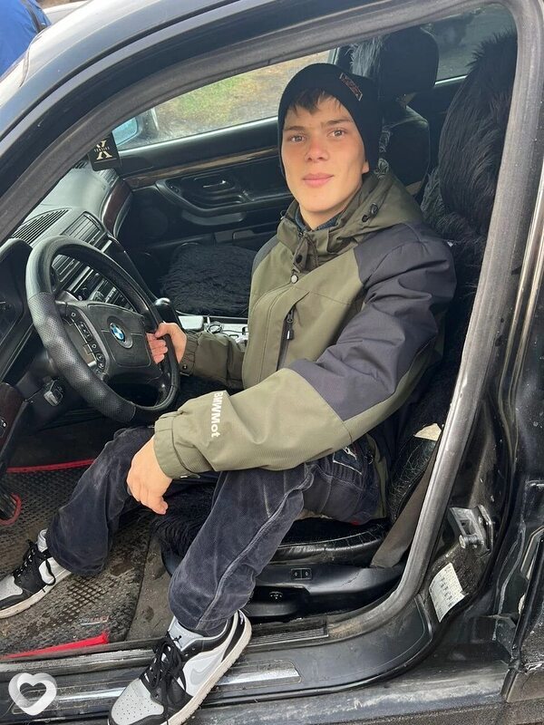 Сергей, 18, Омске — анкета №2697661