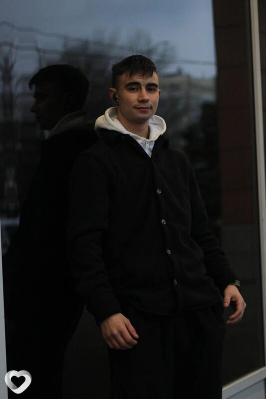 Владимир, 20, Краснодаре — анкета №2698438