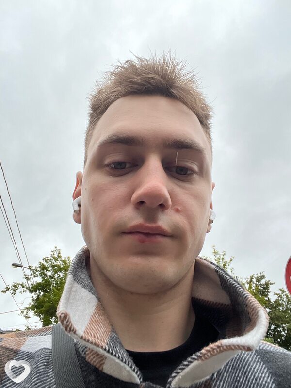 Виктор, 23, Москве — анкета №2698219