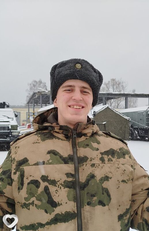 Артем, 22, Заринске — анкета №2698185