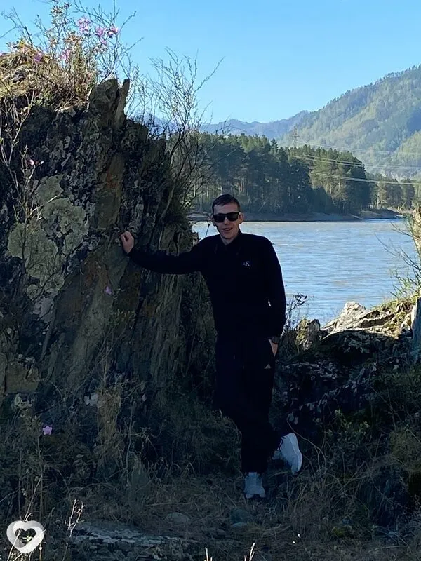 Максим, 25, Горно-Алтайске — анкета №2698463