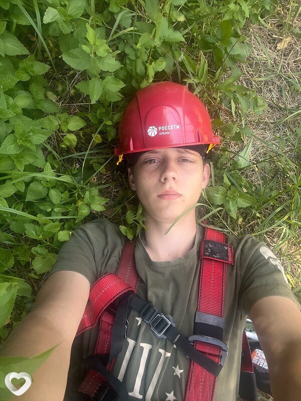 Анатолий, 19, Усть-Лабинск — анкета №2698706
