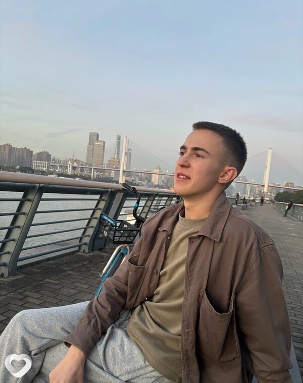 Денис, 23, Иркутске — анкета №2699027