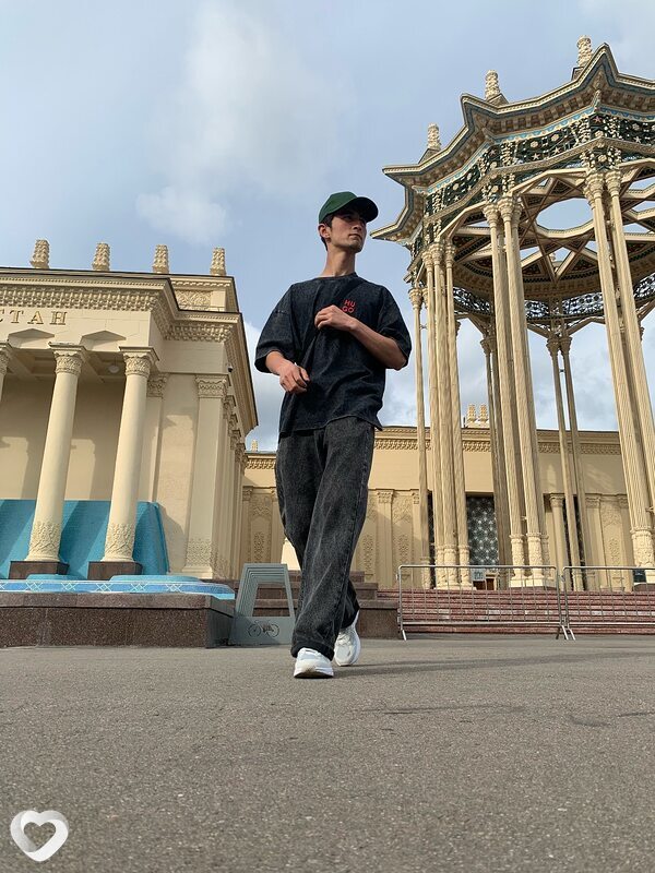 Дима, 21, Москве — анкета №2699447