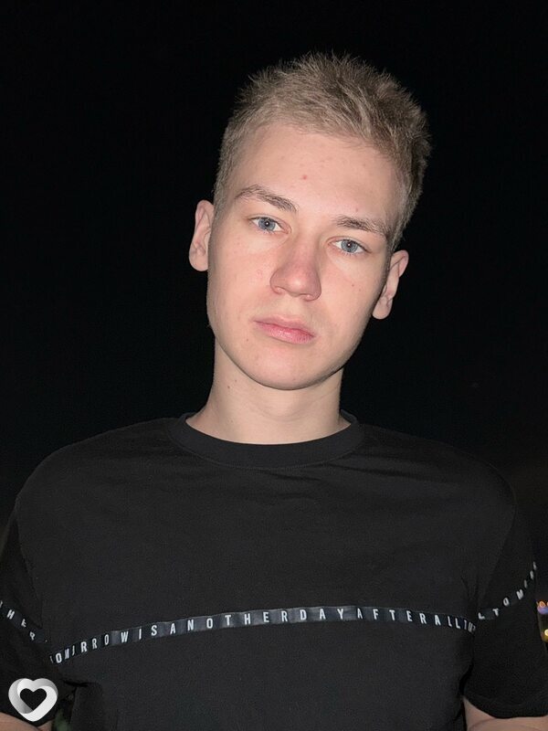 Вадим, 19, Омске — анкета №2700236