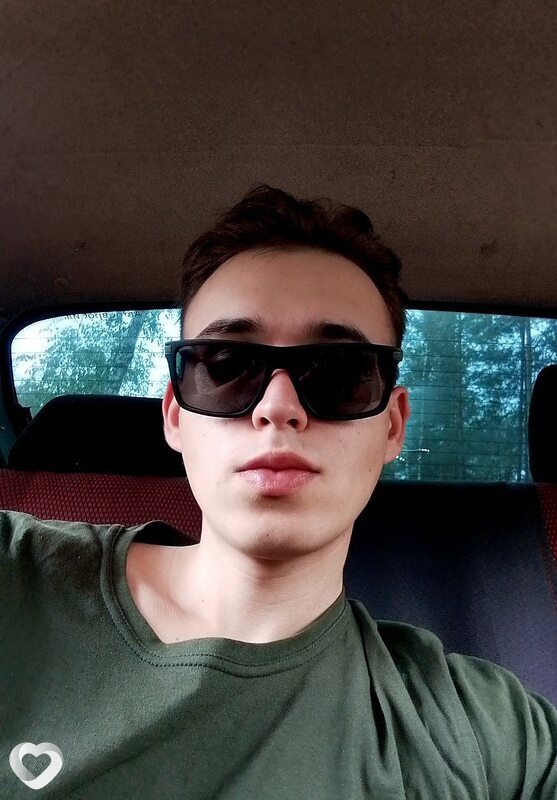 Alex, 23, Днепр — анкета №2700420