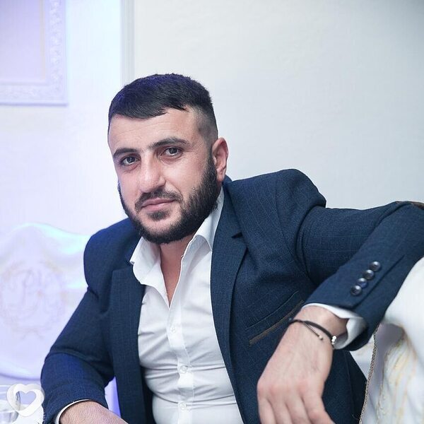 Артем, 31, Видном — анкета №2700740