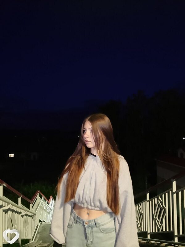 Алина, 19, Мысках — анкета №2700679