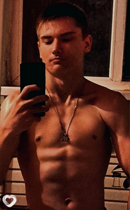 Андрей, 20, Темрюке — анкета №2701466