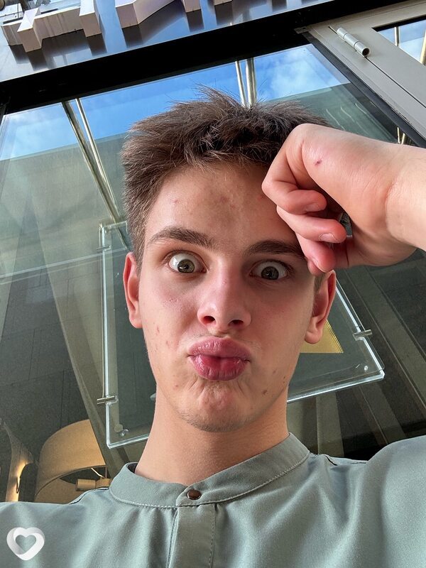 Андрей, 20, Москве — анкета №2702057