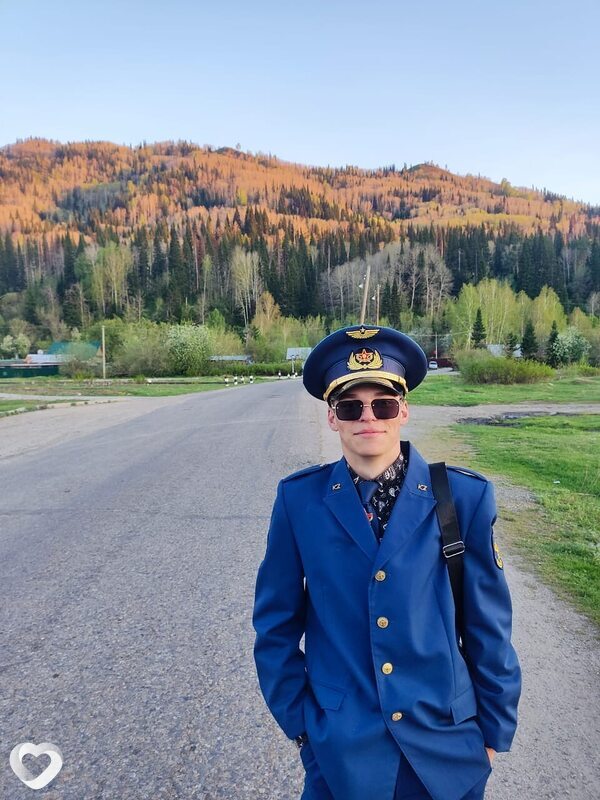 Артем, 22, Усть-Каменогорск — анкета №2702327