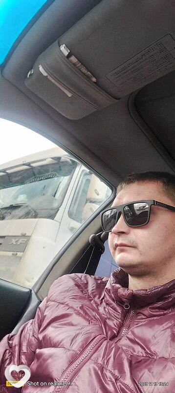 Александр, 33, Стаханове — анкета №2703601