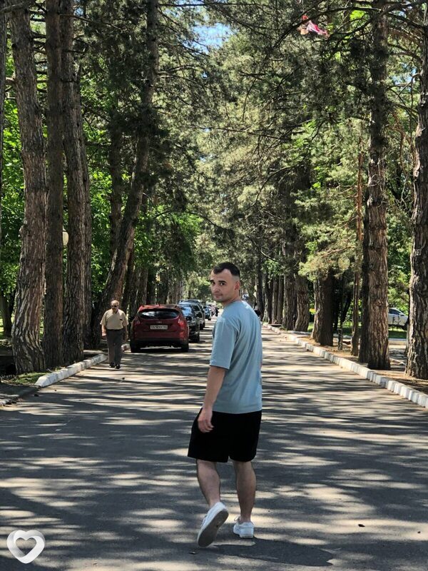 Артем, 23, Ростове-на-Дону — анкета №2704320