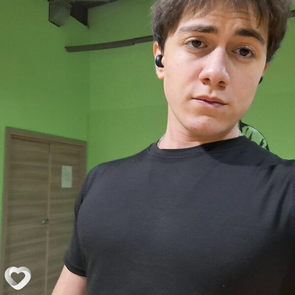 Роман, 20, Волжском — анкета №2704658