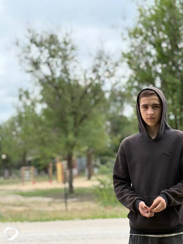 Гриша, 23, Волгограде — анкета №2704988