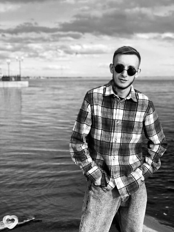 Алексей, 23, Нижневартовске — анкета №2705436