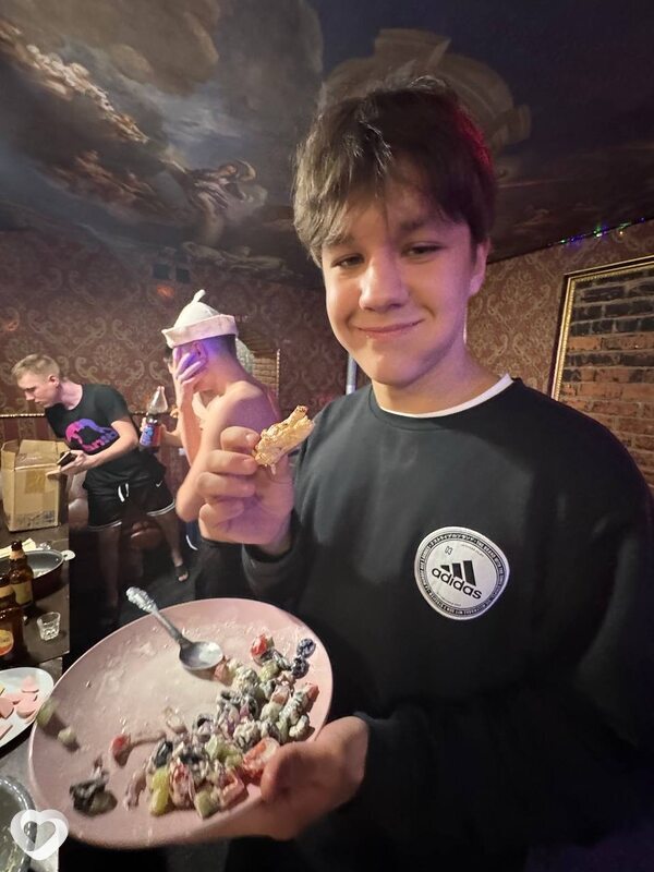 Максим, 19, Санкт-Петербурге — анкета №2706013