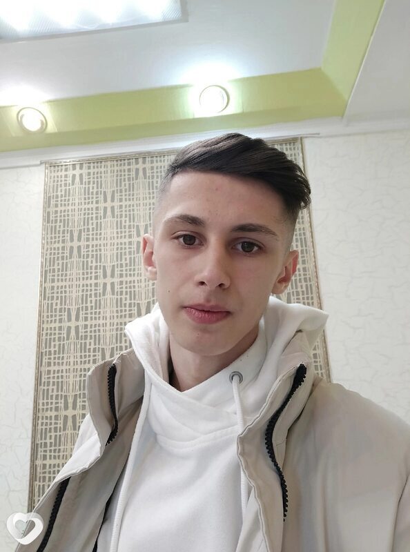 Кирилл, 21, Хабаровске — анкета №2706461