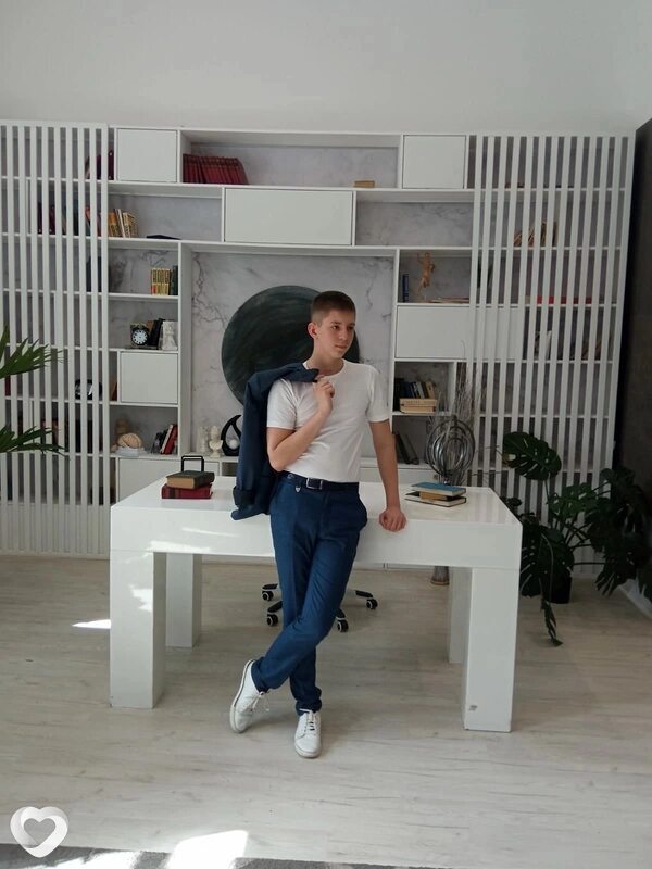 Никита, 20, Москве — анкета №2707071