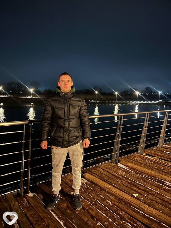 Vova, 22, Каменске-Шахтинском — анкета №2707140