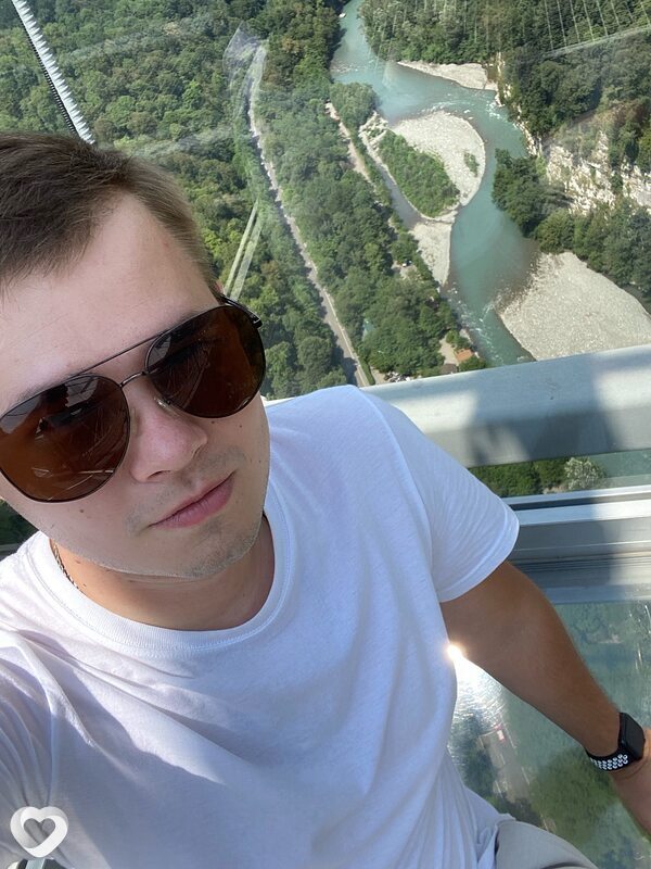 Евгений, 27, Челябинске — анкета №2707376